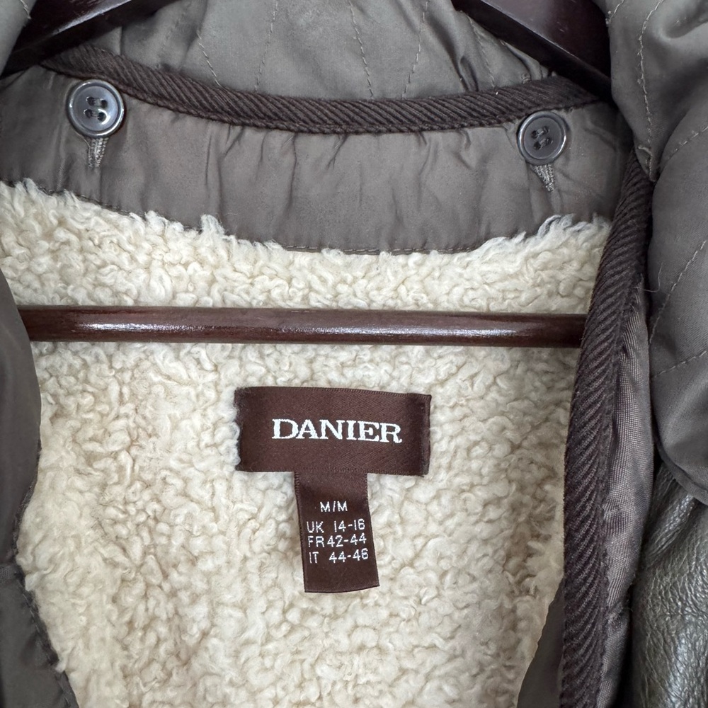Danier Olive Parka with Faux Fur Lining - Picture 4 of 9